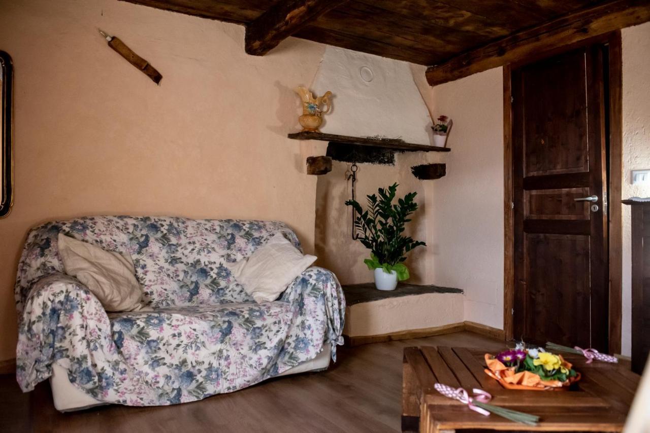 Agribenessere Agli Abatti Barge Exterior photo