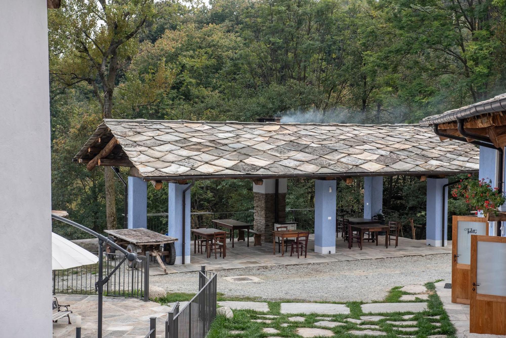 Agribenessere Agli Abatti Barge Exterior photo